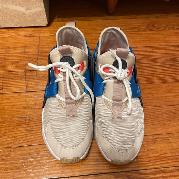 Nike Air Huarache City Low Desert Sand Women’s Size 8.5 - Picture 2 of 5